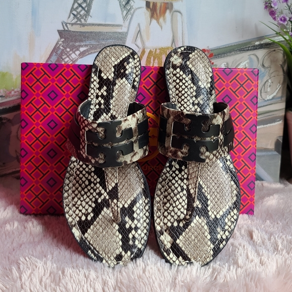 Tory Burch Leigh Snake Print Leather Thong Sandal - Picture 1 of 10